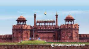 Essay on red fort